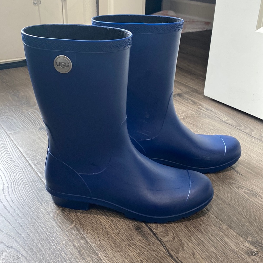 Ugg rain boots